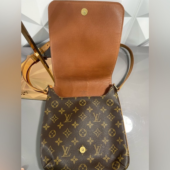 🌟Authentic🌟 Louis Vuitton Monogram Mussette Salsa Shoulder Bag in VGC - Picture 15 of 15